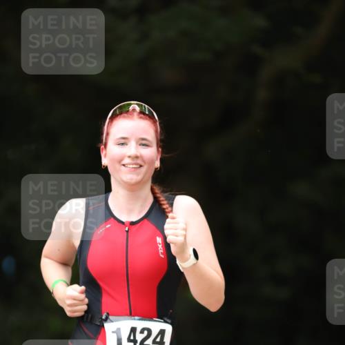 30.08.2026 - Elbe Triathlon Hamburg Antke Förster http://msf.ph/oto/10105280 30.08.2026 12:02:31 Laufen 2, 1424, 2 meine-sportfotos.de