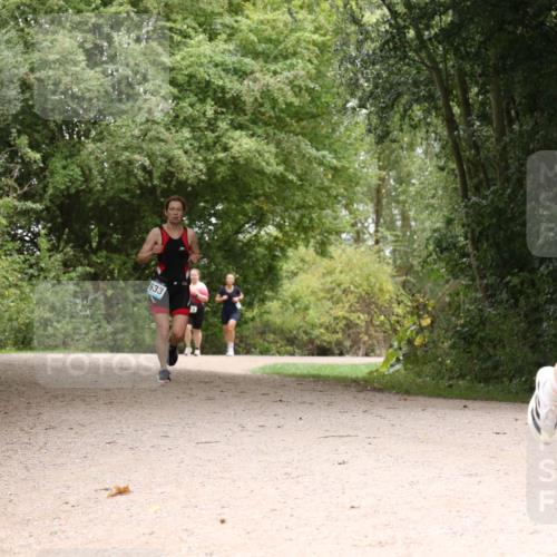 30.08.2026 - Elbe Triathlon Hamburg Antke Förster http://msf.ph/oto/10105281 30.08.2026 12:06:11 Laufen 633, 915 meine-sportfotos.de