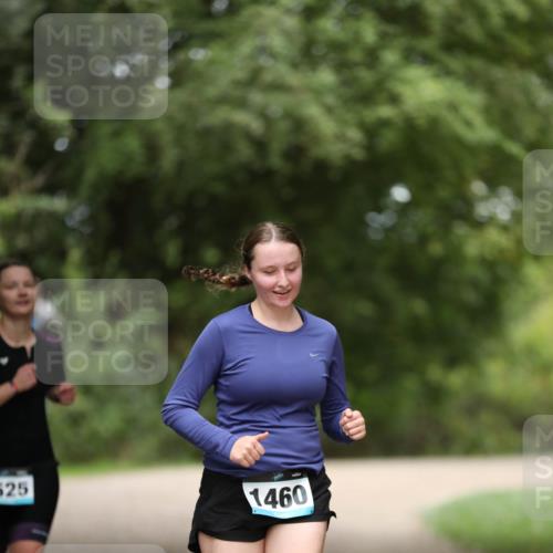 30.08.2026 - Elbe Triathlon Hamburg Antke Förster http://msf.ph/oto/10105296 30.08.2026 12:02:46 Laufen 525, 1460 meine-sportfotos.de