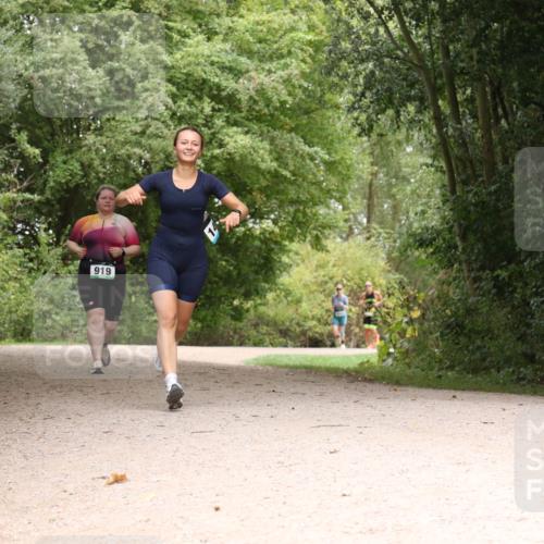 30.08.2026 - Elbe Triathlon Hamburg Antke Förster http://msf.ph/oto/10105299 30.08.2026 12:06:23 Laufen 919 meine-sportfotos.de