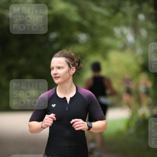 30.08.2026 - Elbe Triathlon Hamburg Antke Förster http://msf.ph/oto/10105304 30.08.2026 12:02:48 Laufen  meine-sportfotos.de