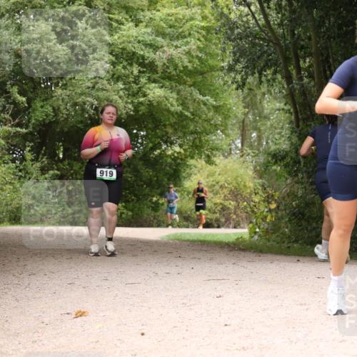 30.08.2026 - Elbe Triathlon Hamburg Antke Förster http://msf.ph/oto/10105305 30.08.2026 12:06:24 Laufen 919 meine-sportfotos.de
