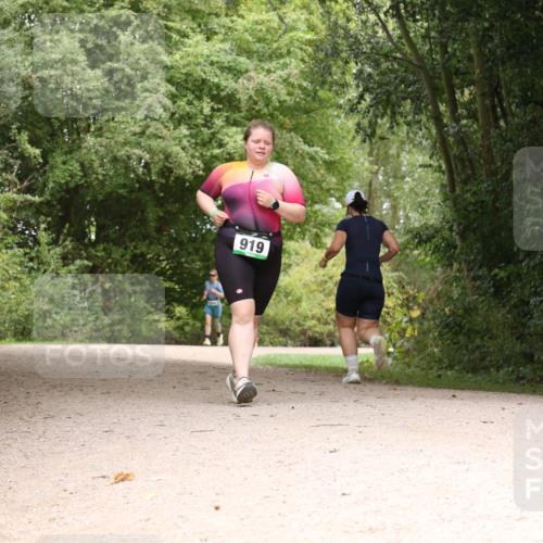 30.08.2026 - Elbe Triathlon Hamburg Antke Förster http://msf.ph/oto/10105307 30.08.2026 12:06:25 Laufen 919 meine-sportfotos.de