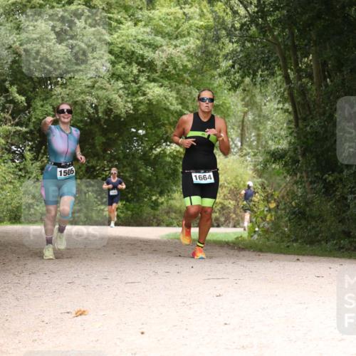 30.08.2026 - Elbe Triathlon Hamburg Antke Förster http://msf.ph/oto/10105325 30.08.2026 12:06:37 Laufen 1505, 1664 meine-sportfotos.de