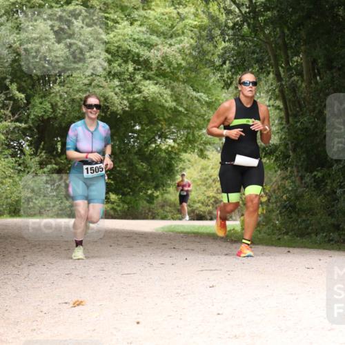 30.08.2026 - Elbe Triathlon Hamburg Antke Förster http://msf.ph/oto/10105327 30.08.2026 12:06:38 Laufen 1505 meine-sportfotos.de