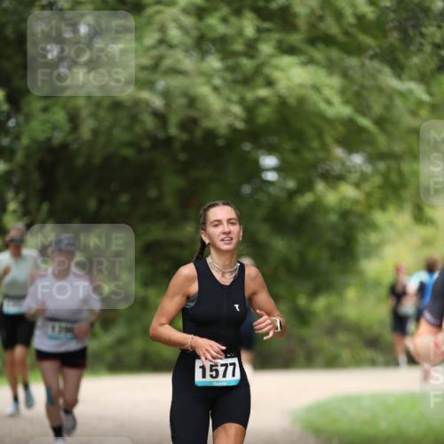 30.08.2026 - Elbe Triathlon Hamburg Antke Förster http://msf.ph/oto/10105328 30.08.2026 12:03:05 Laufen 1577 meine-sportfotos.de