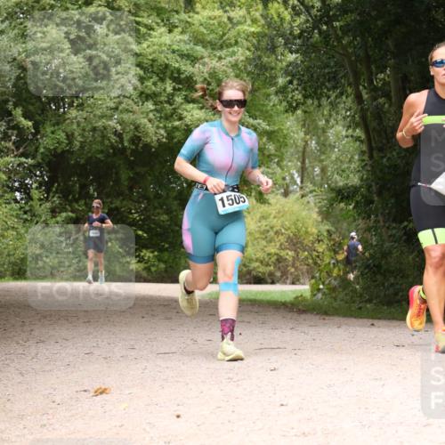 30.08.2026 - Elbe Triathlon Hamburg Antke Förster http://msf.ph/oto/10105329 30.08.2026 12:06:39 Laufen 1505 meine-sportfotos.de