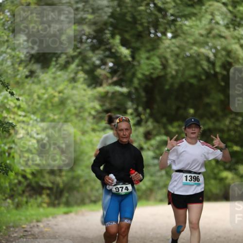30.08.2026 - Elbe Triathlon Hamburg Antke Förster http://msf.ph/oto/10105332 30.08.2026 12:03:07 Laufen 974, 1396 meine-sportfotos.de