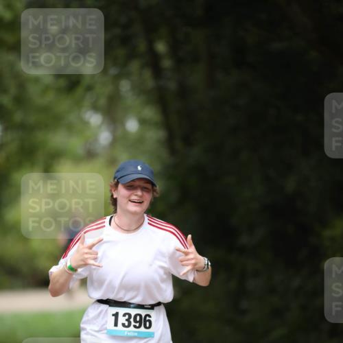 30.08.2026 - Elbe Triathlon Hamburg Antke Förster http://msf.ph/oto/10105344 30.08.2026 12:03:10 Laufen 1396 meine-sportfotos.de