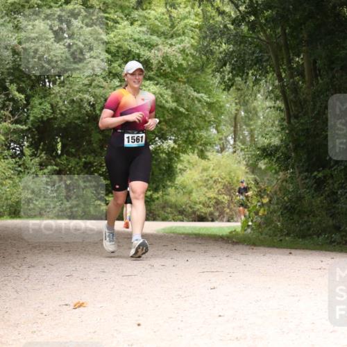 30.08.2026 - Elbe Triathlon Hamburg Antke Förster http://msf.ph/oto/10105349 30.08.2026 12:06:53 Laufen 1561 meine-sportfotos.de
