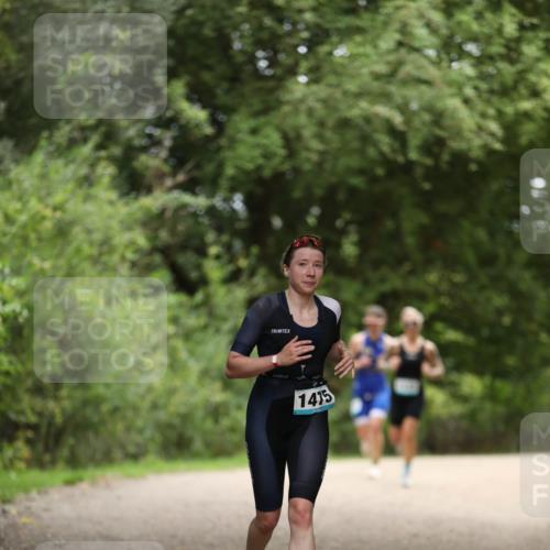 30.08.2026 - Elbe Triathlon Hamburg Antke Förster http://msf.ph/oto/10105360 30.08.2026 12:03:19 Laufen 1415 meine-sportfotos.de