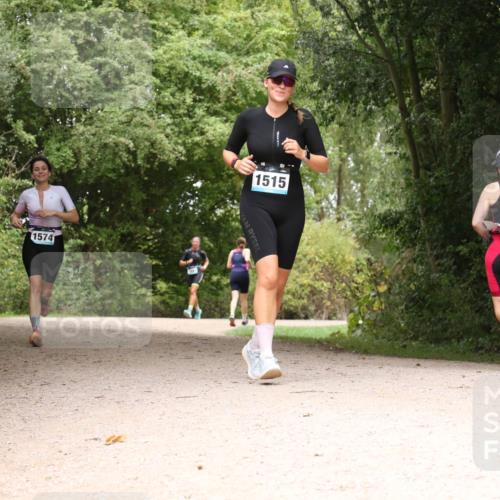 30.08.2026 - Elbe Triathlon Hamburg Antke Förster http://msf.ph/oto/10105365 30.08.2026 12:07:13 Laufen 1574, 1515 meine-sportfotos.de