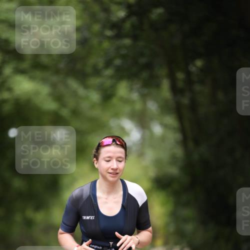 30.08.2026 - Elbe Triathlon Hamburg Antke Förster http://msf.ph/oto/10105366 30.08.2026 12:03:21 Laufen 1475 meine-sportfotos.de