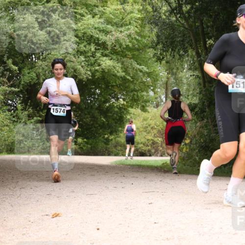 30.08.2026 - Elbe Triathlon Hamburg Antke Förster http://msf.ph/oto/10105369 30.08.2026 12:07:14 Laufen 1574, 1515 meine-sportfotos.de