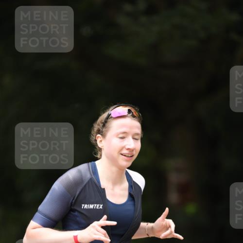 30.08.2026 - Elbe Triathlon Hamburg Antke Förster http://msf.ph/oto/10105370 30.08.2026 12:03:22 Laufen 14 meine-sportfotos.de