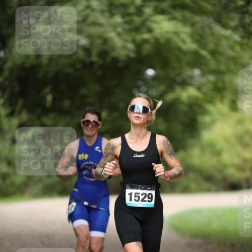30.08.2026 - Elbe Triathlon Hamburg Antke Förster http://msf.ph/oto/10105376 30.08.2026 12:03:25 Laufen 850, 1529 meine-sportfotos.de