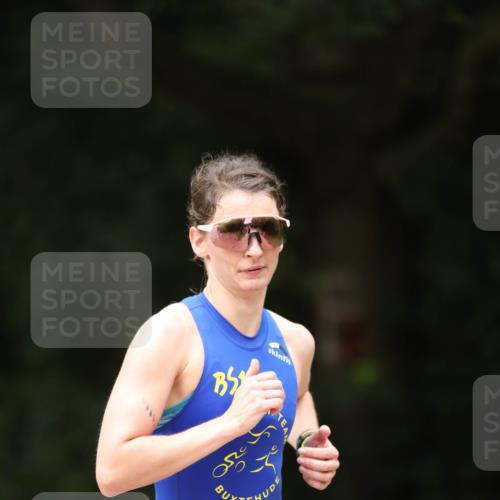 30.08.2026 - Elbe Triathlon Hamburg Antke Förster http://msf.ph/oto/10105386 30.08.2026 12:03:28 Laufen 12 meine-sportfotos.de