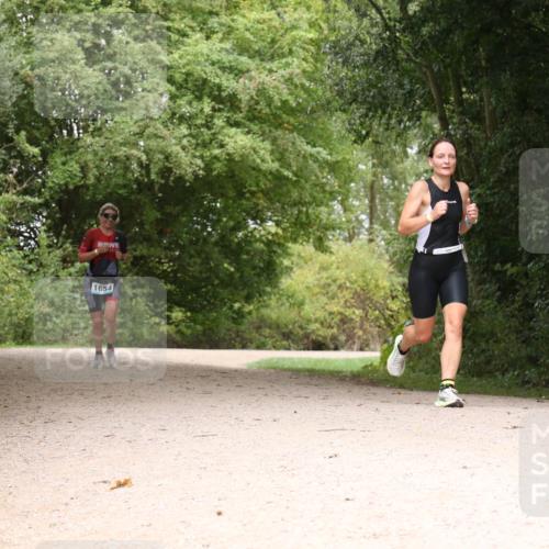 30.08.2026 - Elbe Triathlon Hamburg Antke Förster http://msf.ph/oto/10105395 30.08.2026 12:09:01 Laufen 1654 meine-sportfotos.de
