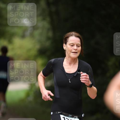 30.08.2026 - Elbe Triathlon Hamburg Antke Förster http://msf.ph/oto/10105404 30.08.2026 12:04:02 Laufen 1703 meine-sportfotos.de