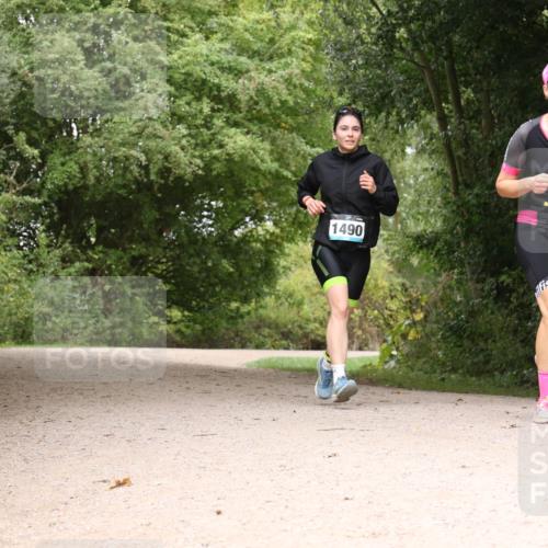 30.08.2026 - Elbe Triathlon Hamburg Antke Förster http://msf.ph/oto/10105411 30.08.2026 12:09:27 Laufen 1490, 1631 meine-sportfotos.de