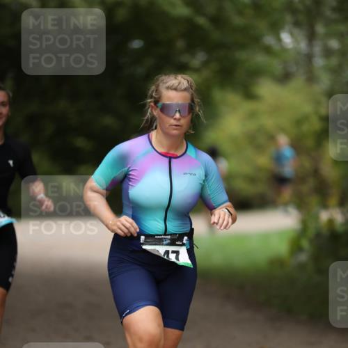 30.08.2026 - Elbe Triathlon Hamburg Antke Förster http://msf.ph/oto/10105412 30.08.2026 12:04:05 Laufen 47 meine-sportfotos.de