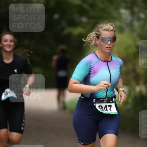 30.08.2026 - Elbe Triathlon Hamburg Antke Förster http://msf.ph/oto/10105414 30.08.2026 12:04:05 Laufen 947 meine-sportfotos.de