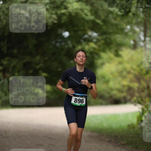 30.08.2026 - Elbe Triathlon Hamburg Antke Förster http://msf.ph/oto/10105430 30.08.2026 12:04:23 Laufen 896 meine-sportfotos.de