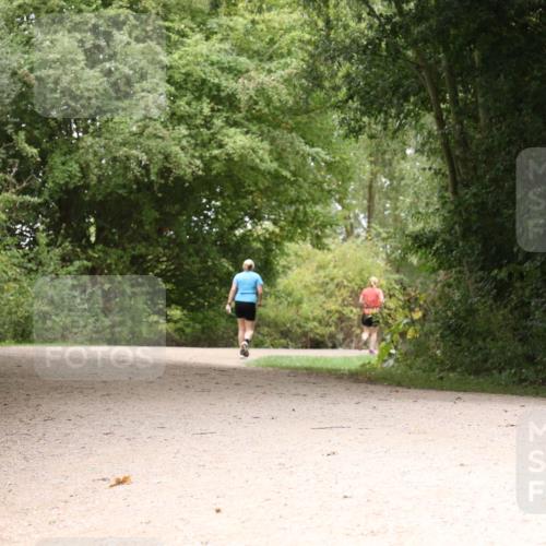 30.08.2026 - Elbe Triathlon Hamburg Antke Förster http://msf.ph/oto/10105433 30.08.2026 12:10:00 Laufen 1527 meine-sportfotos.de
