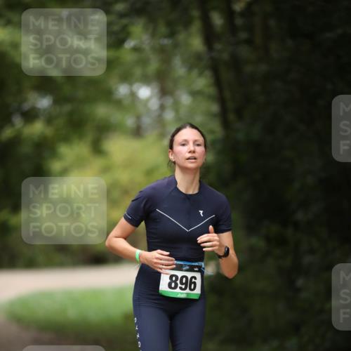 30.08.2026 - Elbe Triathlon Hamburg Antke Förster http://msf.ph/oto/10105434 30.08.2026 12:04:24 Laufen 0, 896 meine-sportfotos.de