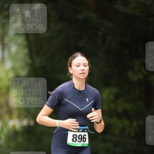 30.08.2026 - Elbe Triathlon Hamburg Antke Förster http://msf.ph/oto/10105436 30.08.2026 12:04:25 Laufen 0, 896 meine-sportfotos.de
