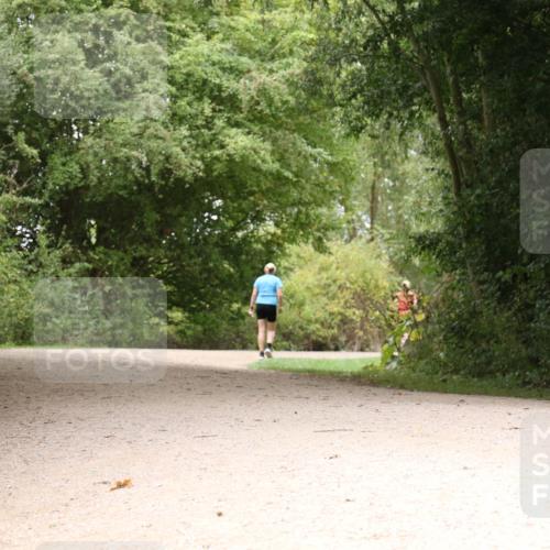 30.08.2026 - Elbe Triathlon Hamburg Antke Förster http://msf.ph/oto/10105437 30.08.2026 12:10:01 Laufen  meine-sportfotos.de