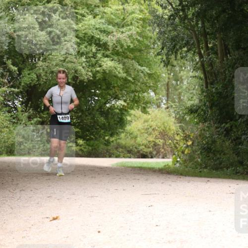 30.08.2026 - Elbe Triathlon Hamburg Antke Förster http://msf.ph/oto/10105439 30.08.2026 12:10:26 Laufen 1409 meine-sportfotos.de