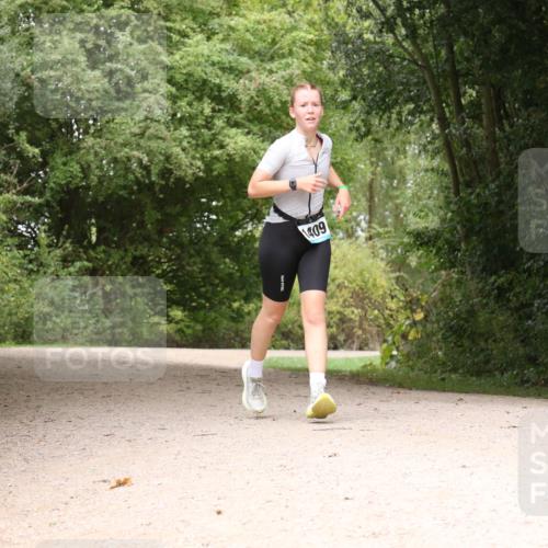 30.08.2026 - Elbe Triathlon Hamburg Antke Förster http://msf.ph/oto/10105443 30.08.2026 12:10:27 Laufen 1409 meine-sportfotos.de