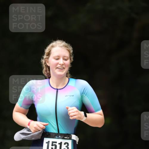 30.08.2026 - Elbe Triathlon Hamburg Antke Förster http://msf.ph/oto/10105450 30.08.2026 12:04:30 Laufen 1513 meine-sportfotos.de