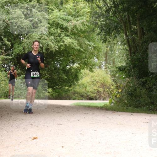 30.08.2026 - Elbe Triathlon Hamburg Antke Förster http://msf.ph/oto/10105451 30.08.2026 12:10:53 Laufen 946 meine-sportfotos.de