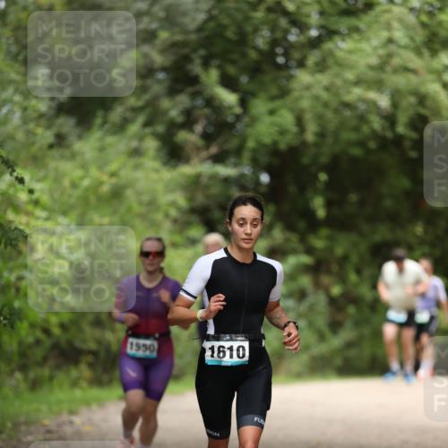 30.08.2026 - Elbe Triathlon Hamburg Antke Förster http://msf.ph/oto/10105464 30.08.2026 12:04:50 Laufen 1550, 1610 meine-sportfotos.de