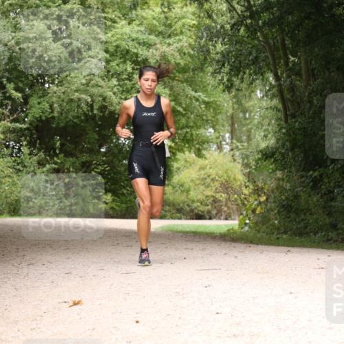 30.08.2026 - Elbe Triathlon Hamburg Antke Förster http://msf.ph/oto/10105465 30.08.2026 12:10:59 Laufen  meine-sportfotos.de