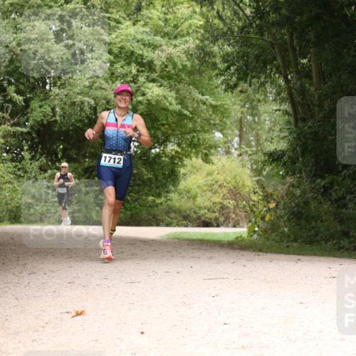 30.08.2026 - Elbe Triathlon Hamburg Antke Förster http://msf.ph/oto/10105479 30.08.2026 12:11:22 Laufen 1429, 1712 meine-sportfotos.de
