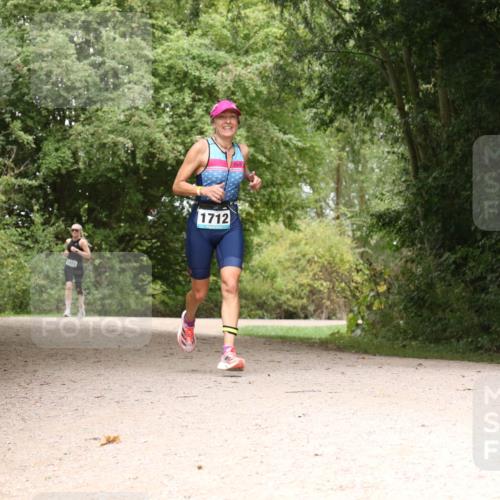 30.08.2026 - Elbe Triathlon Hamburg Antke Förster http://msf.ph/oto/10105481 30.08.2026 12:11:23 Laufen 1429, 1712 meine-sportfotos.de
