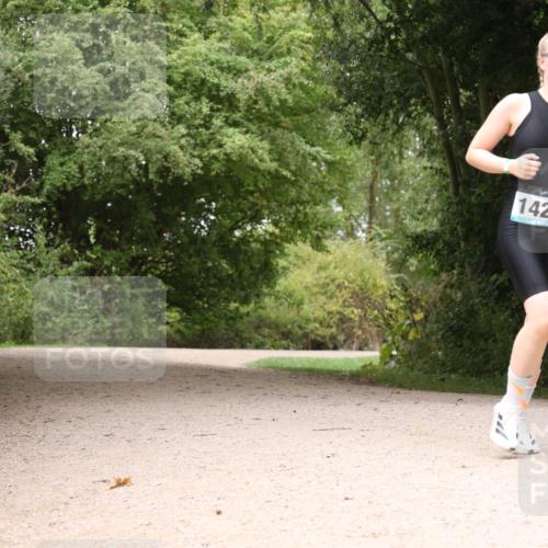 30.08.2026 - Elbe Triathlon Hamburg Antke Förster http://msf.ph/oto/10105499 30.08.2026 12:11:33 Laufen 1429 meine-sportfotos.de