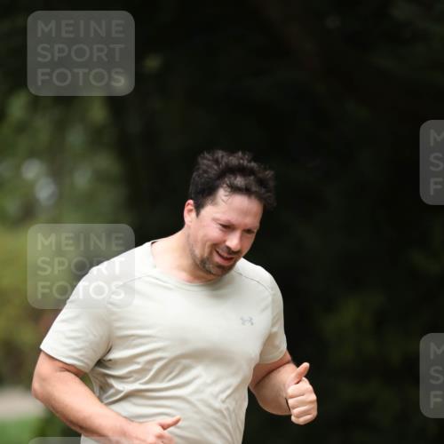 30.08.2026 - Elbe Triathlon Hamburg Antke Förster http://msf.ph/oto/10105504 30.08.2026 12:05:04 Laufen 1095 meine-sportfotos.de