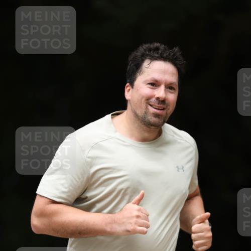 30.08.2026 - Elbe Triathlon Hamburg Antke Förster http://msf.ph/oto/10105506 30.08.2026 12:05:04 Laufen 1095 meine-sportfotos.de