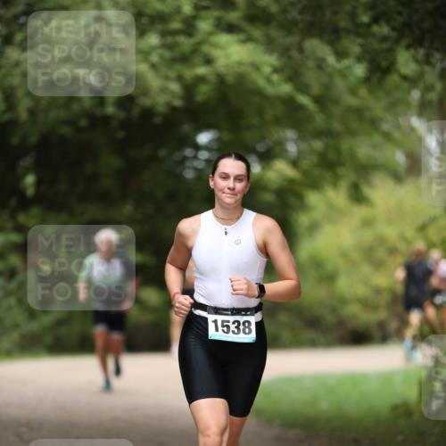 30.08.2026 - Elbe Triathlon Hamburg Antke Förster http://msf.ph/oto/10105508 30.08.2026 12:05:07 Laufen 1538 meine-sportfotos.de