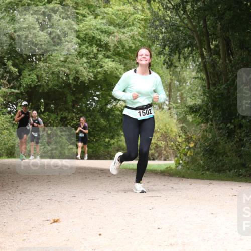 30.08.2026 - Elbe Triathlon Hamburg Antke Förster http://msf.ph/oto/10105511 30.08.2026 12:11:59 Laufen 1502 meine-sportfotos.de
