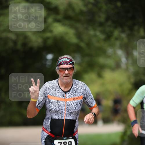 30.08.2026 - Elbe Triathlon Hamburg Antke Förster http://msf.ph/oto/10105530 30.08.2026 12:05:14 Laufen 3, 789, 2013 meine-sportfotos.de