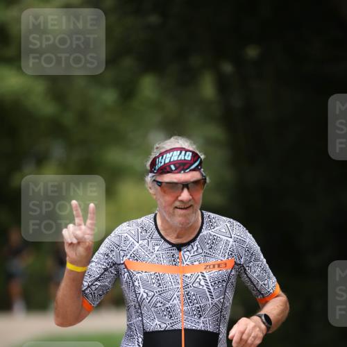 30.08.2026 - Elbe Triathlon Hamburg Antke Förster http://msf.ph/oto/10105534 30.08.2026 12:05:15 Laufen 789 meine-sportfotos.de