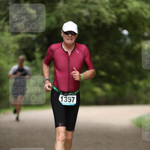 30.08.2026 - Elbe Triathlon Hamburg Antke Förster http://msf.ph/oto/10105550 30.08.2026 12:05:47 Laufen 1357 meine-sportfotos.de