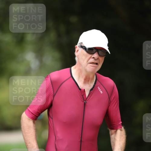 30.08.2026 - Elbe Triathlon Hamburg Antke Förster http://msf.ph/oto/10105556 30.08.2026 12:05:49 Laufen 1357 meine-sportfotos.de