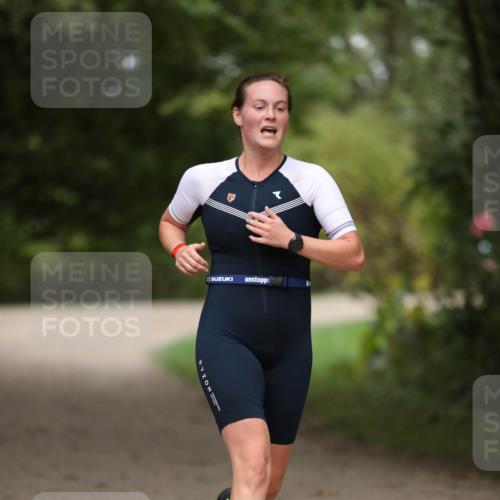 30.08.2026 - Elbe Triathlon Hamburg Antke Förster http://msf.ph/oto/10105562 30.08.2026 12:05:54 Laufen  meine-sportfotos.de