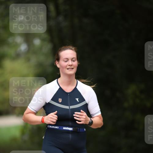 30.08.2026 - Elbe Triathlon Hamburg Antke Förster http://msf.ph/oto/10105564 30.08.2026 12:05:54 Laufen  meine-sportfotos.de